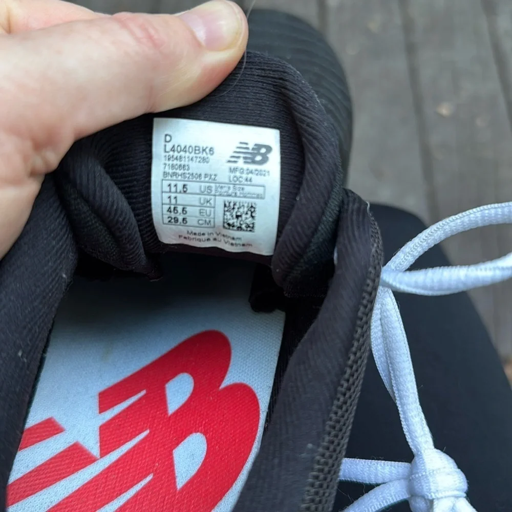 New Balance Men's FuelCell 4040 V6 Metal Baseball Shoe size 11.5
